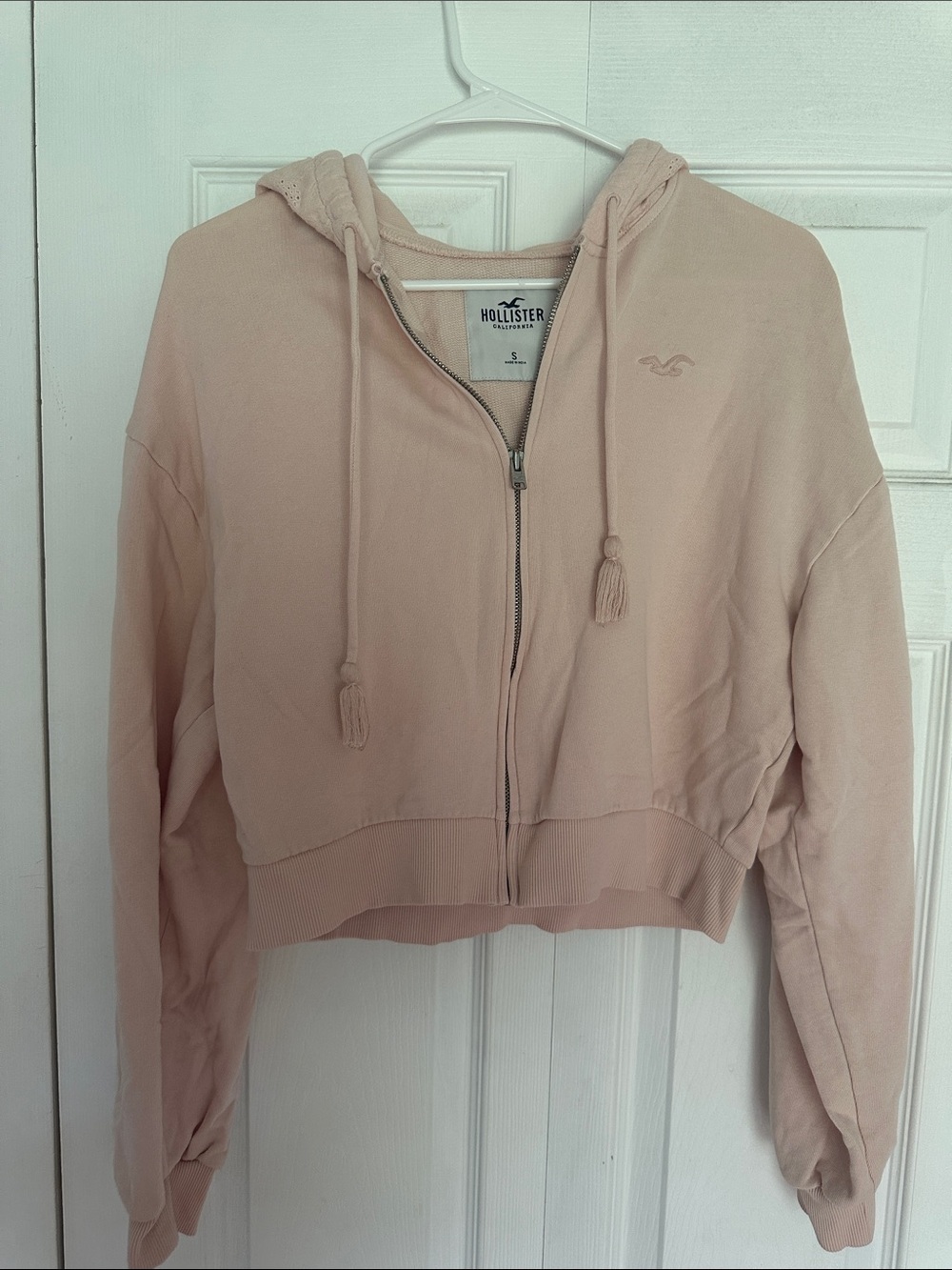 Hollister Cropped Zip Hoodie in Pale Blush